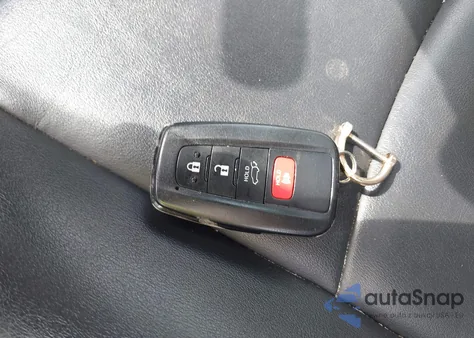 2021 Toyota Rav4 Xle Premium z USA, uszkodzony, nr VIN JTMC1RFV7MD070269